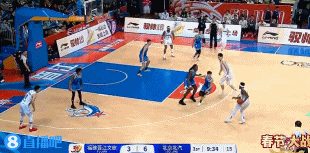 ?个人表演赛！曾凡博狂秀暴扣&远投 12中10砍下28分10板7助