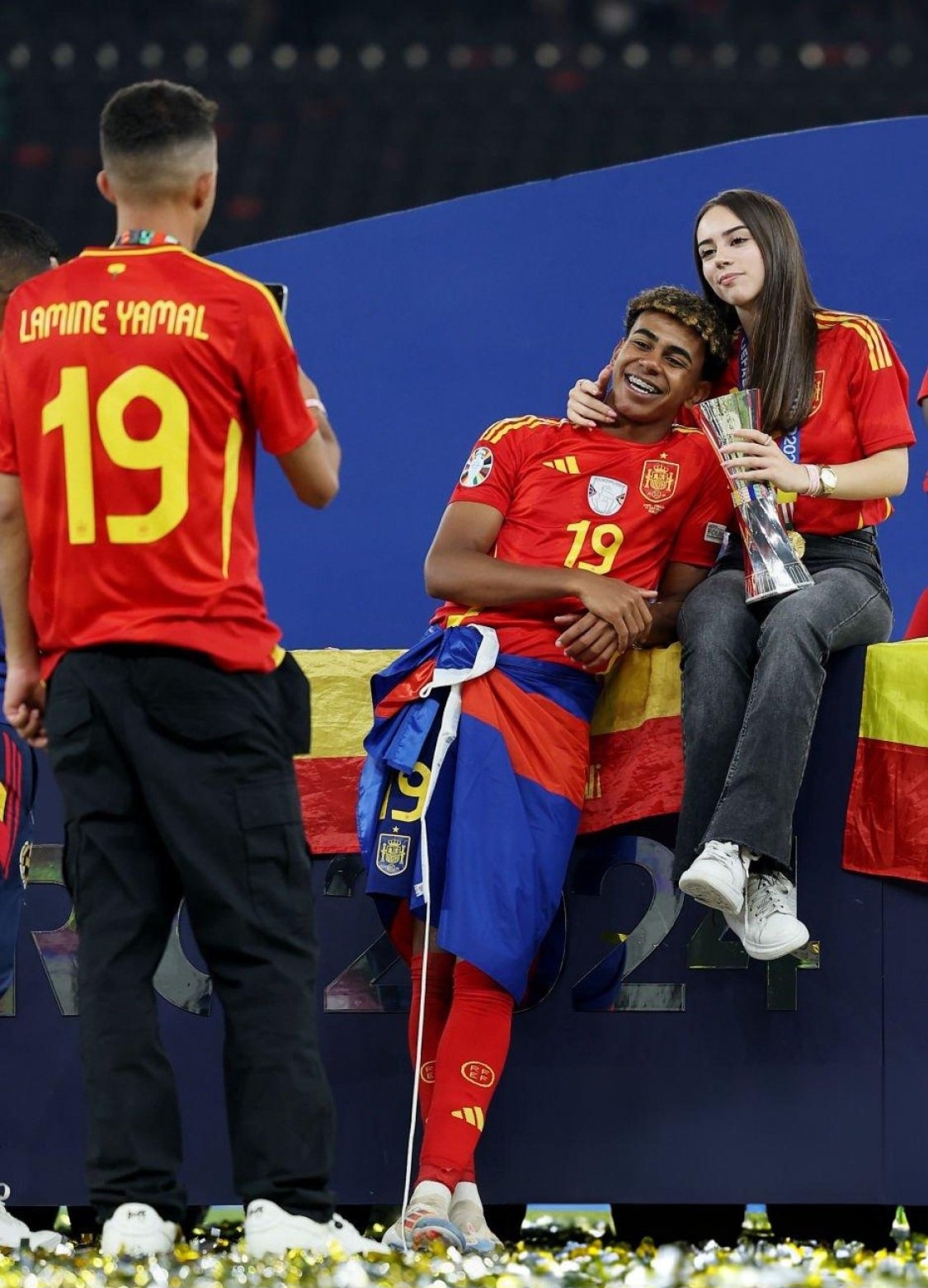 绿帽已戴过一次?记者：亚马尔与女友再次分手，这次真结束了