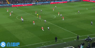 隆戈:迈尼昂头部受伤将在医院过夜,明早返回米兰